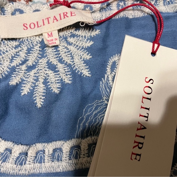 NWT!  Blue and White Embroidered Women's Top - Picture 8 of 8